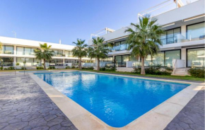 2 Bedroom Gorgeous Apartment In Mar De Cristal
